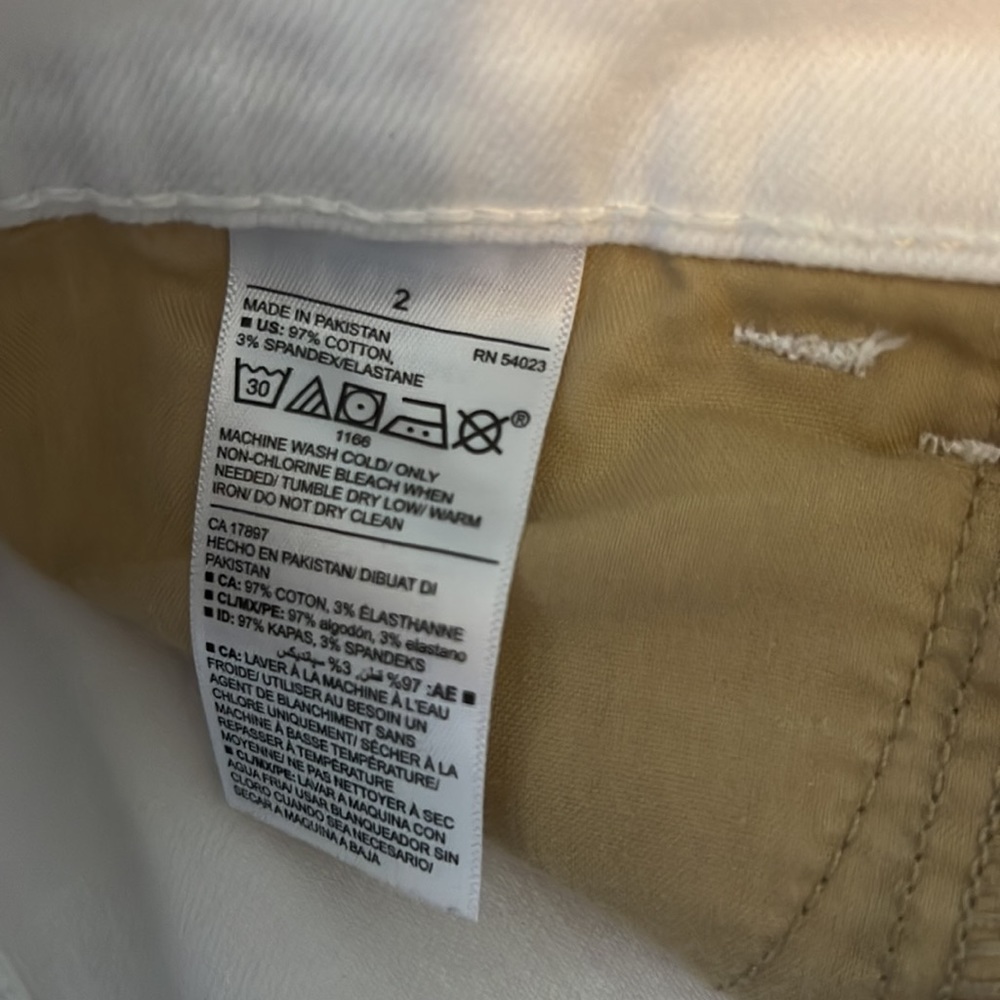 Old Navy Boyfriend Shorts - Picture 6 of 12